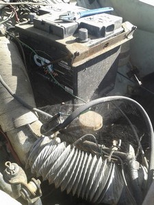 2cv retirer la batterie d'une deuche